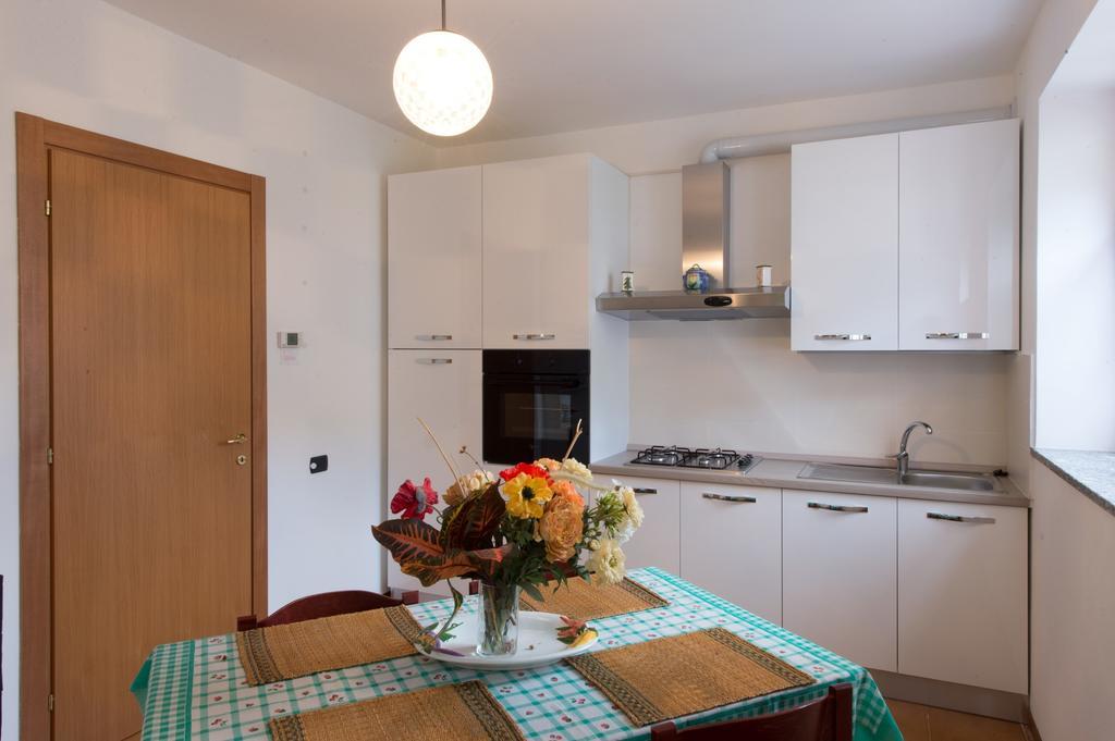 Villa Bianca Varenna Habitación foto
