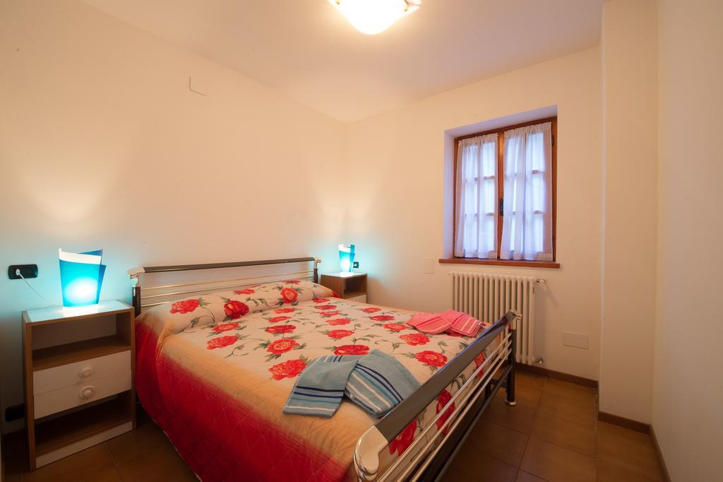 Villa Bianca Varenna Habitación foto